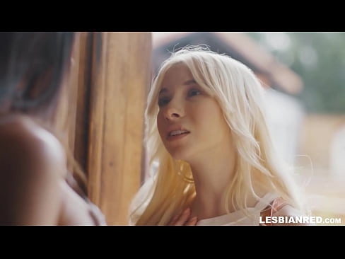 ❤️ Tüdruk tuleb paar kuud hiljem koju ja jõuab sööma oma kasuema tussu Anaal porno at porn et.qizpornolar.ru ❌