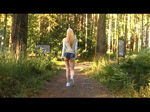 ❤️ Ilus naine liigub aeglaselt, mitte alasti video Anaal porno at porn et.qizpornolar.ru ❌